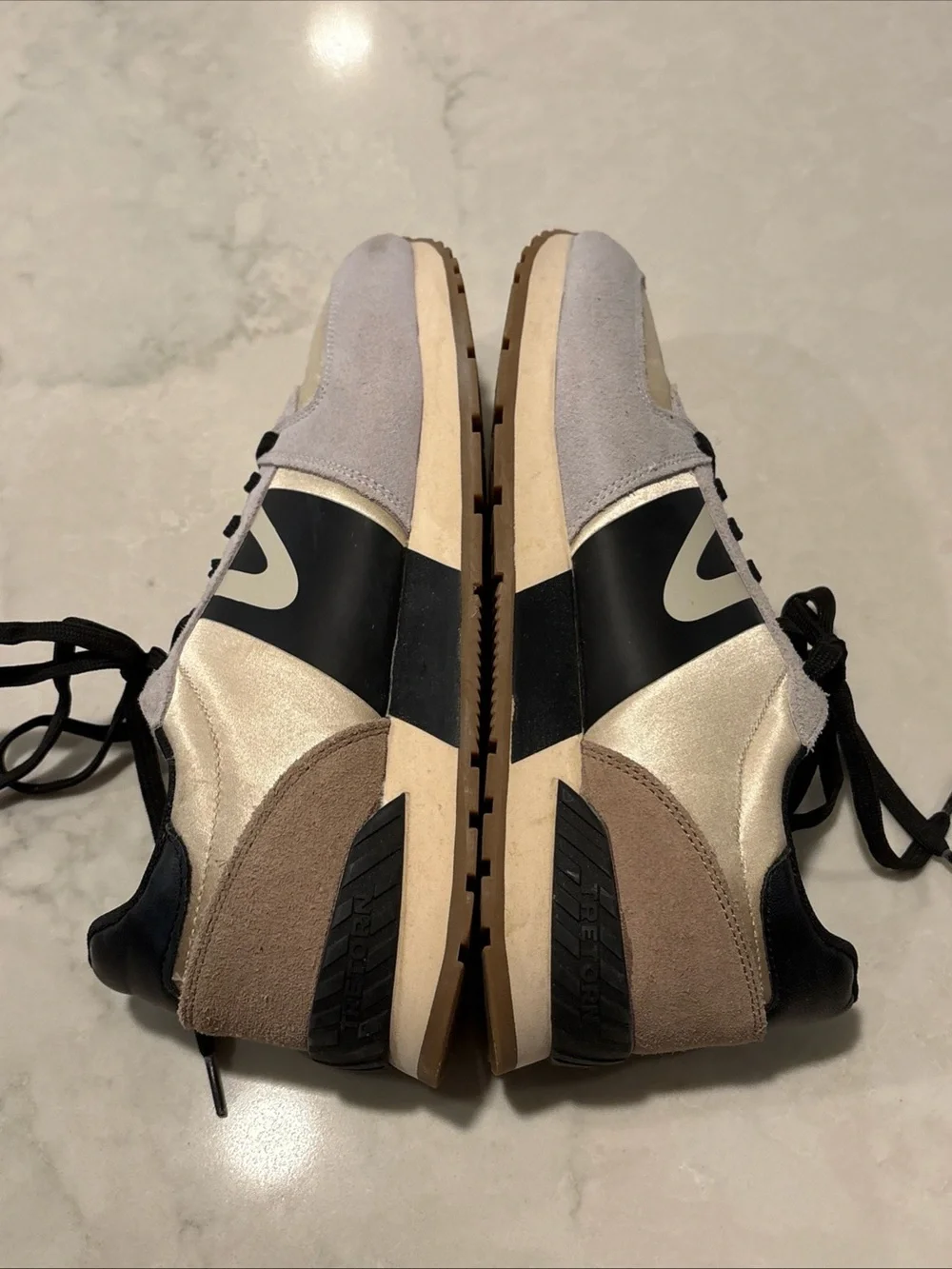 TRETORN Women's Size 9 US Loyola | Beige & Silver Suede Leather Sneakers Shoes